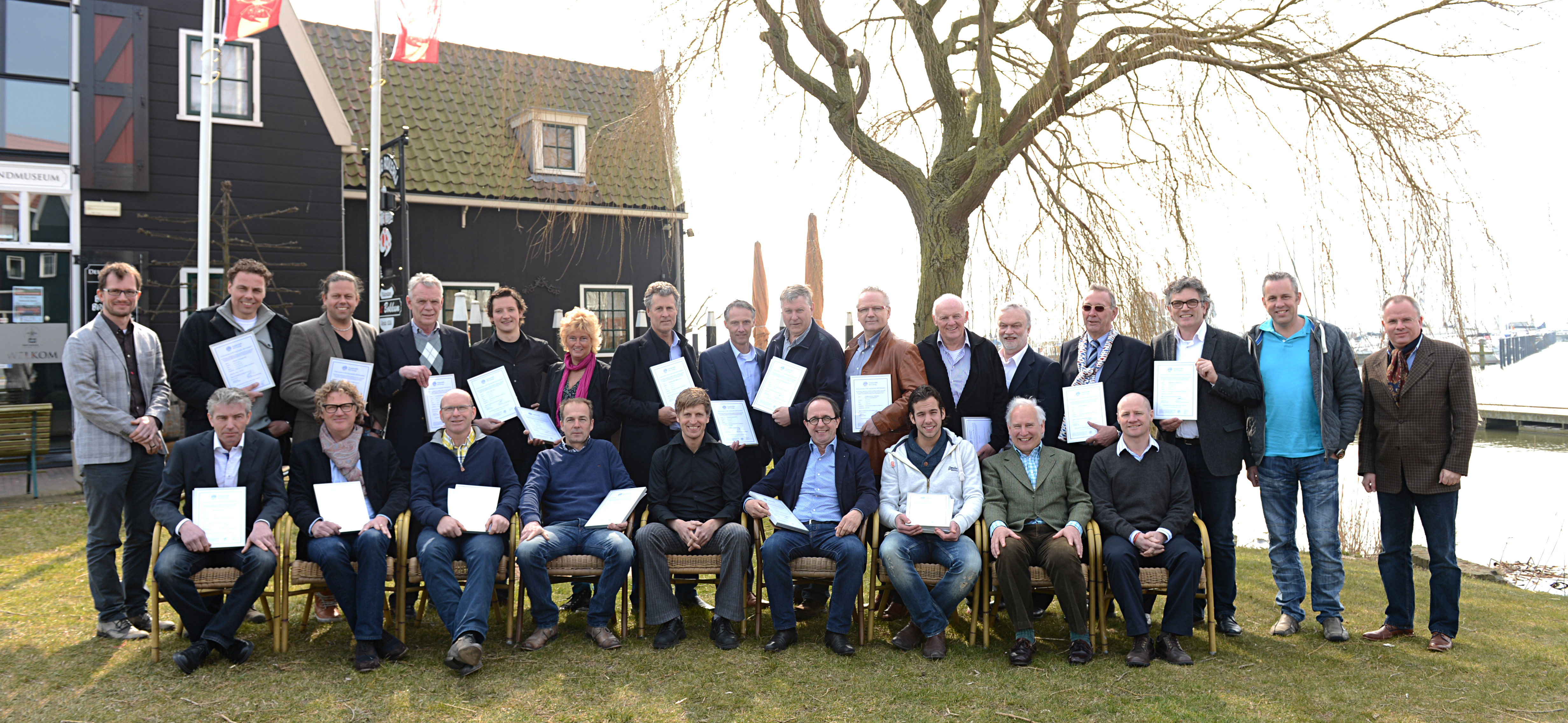 Dutch Smokers and Farmers SES-Certified